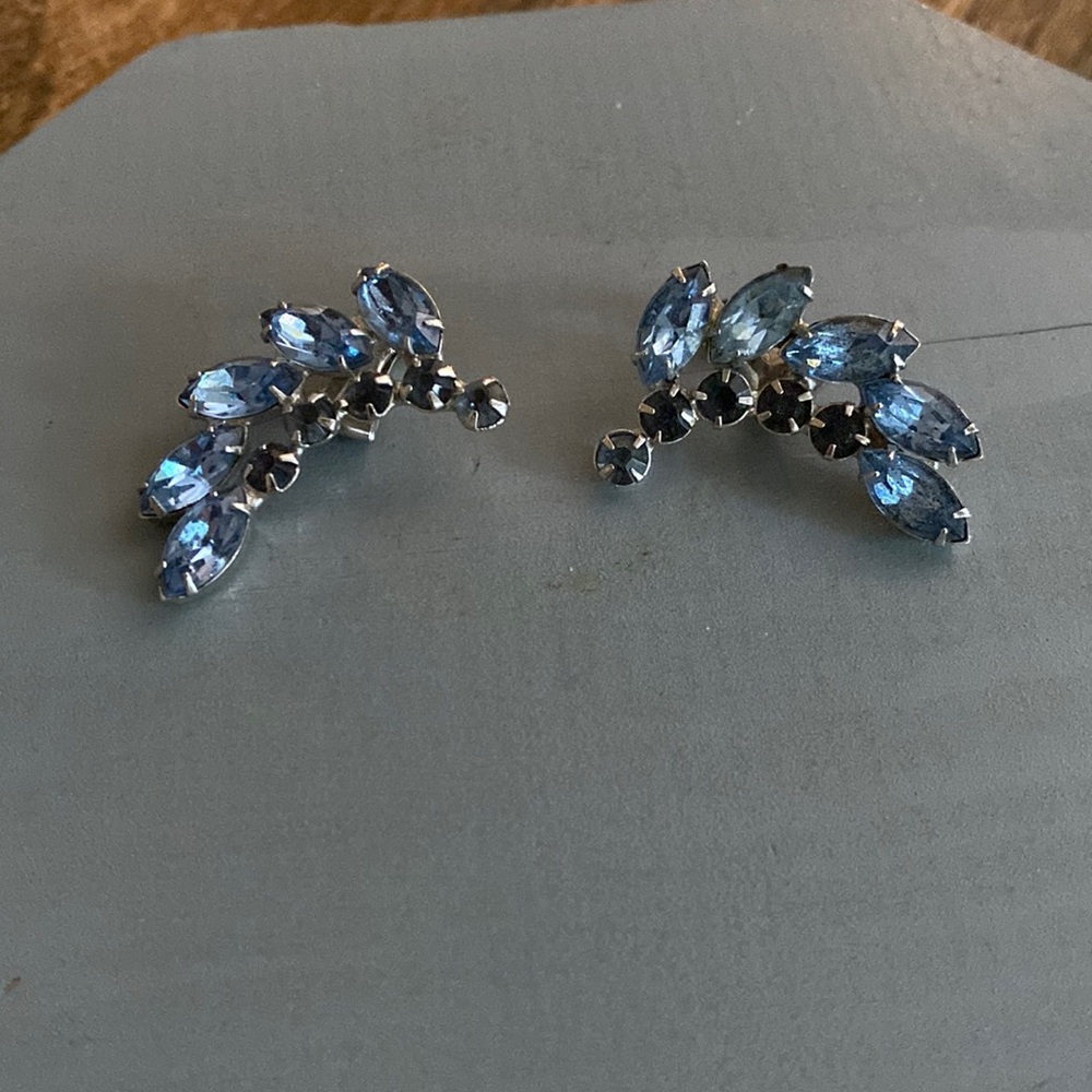 Clip On Earrings Blue Teardrop Stones!